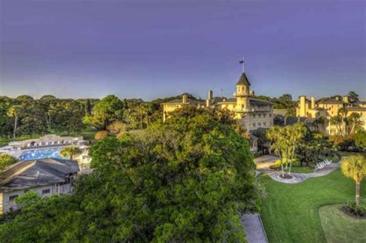 10 Stunning American Resorts Under $150-a-Night