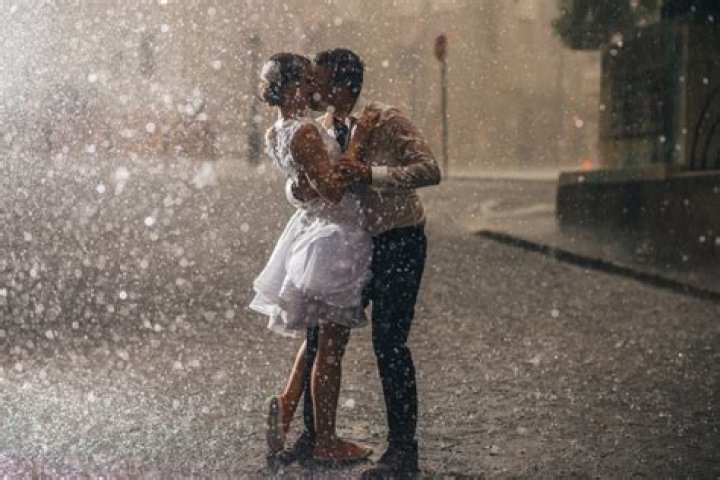 20 Science-Backed Facts for Why We Kiss