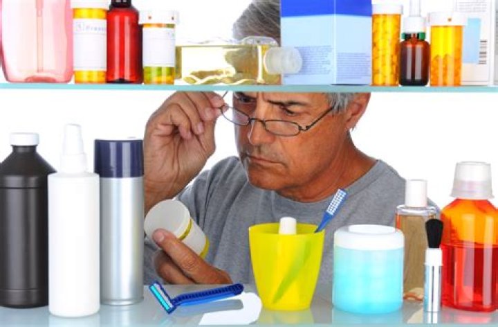 5 Things You Need to Take Out of Your Medicine Cabinet Now, Pharmacists Say