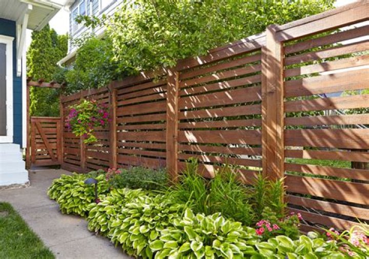 6 Garden Fence Ideas That Protect Your Space and Still Look Great
