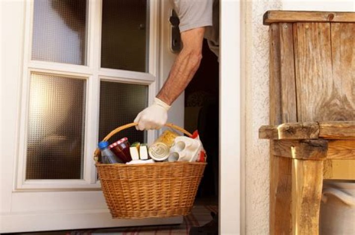 Airbnb Takes Aim at Wild Chore Lists and Cleaning Fees With Sweeping Changes