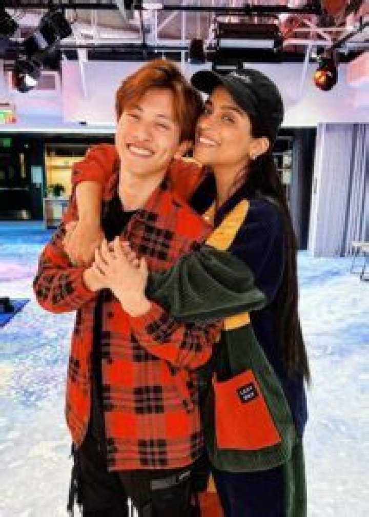 Alan Chikin Chow Height, Weight, Age, Girlfriend, Family