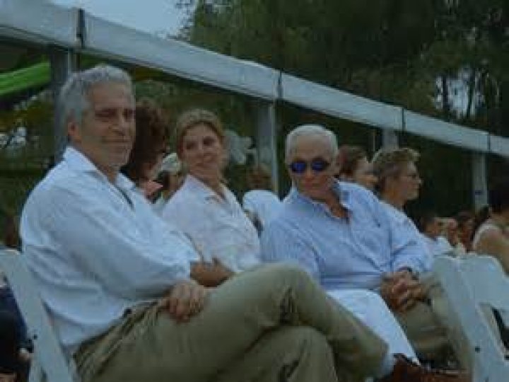 Billionaire Limited Founder Les Wexner Says The Late Jeffrey Epstein 