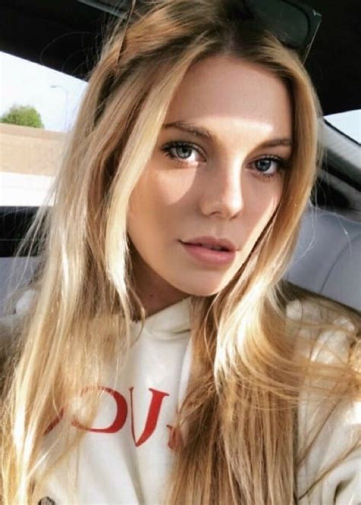 Claire Julien Height, Weight, Age, Body Statistics