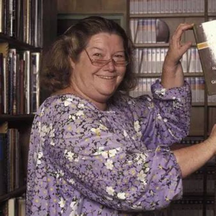Colleen McCullough Net Worth | Celebrity Net Worth