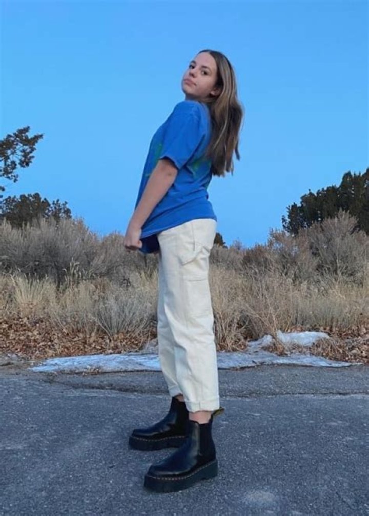 Emmi Butler Height, Weight, Age, Body Statistics