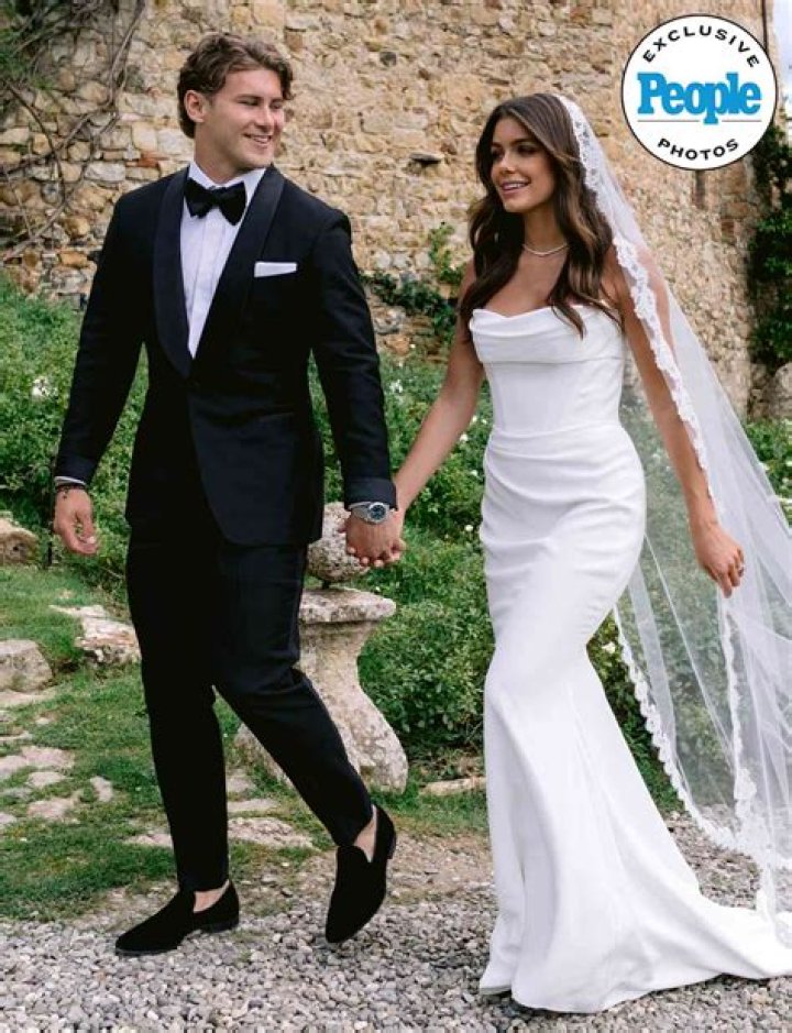 Hannah Ann Sluss Height, Weight, Age, Boyfriend, Family, Biography