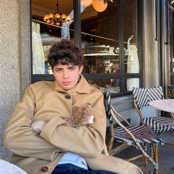 Hugo Arbues Height, Weight, Age, Girlfriends, Biography, Family, Facts