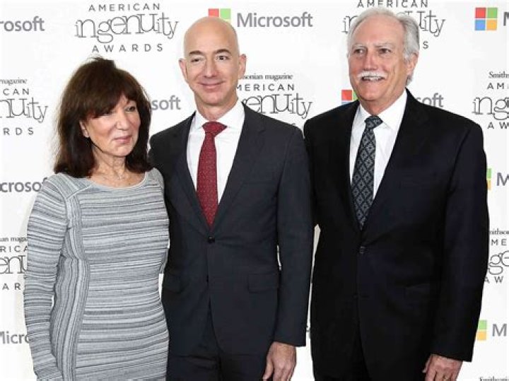 In 1995, Jeff Bezos' Parents Invested $245,573 Into His Fledgling Company 
