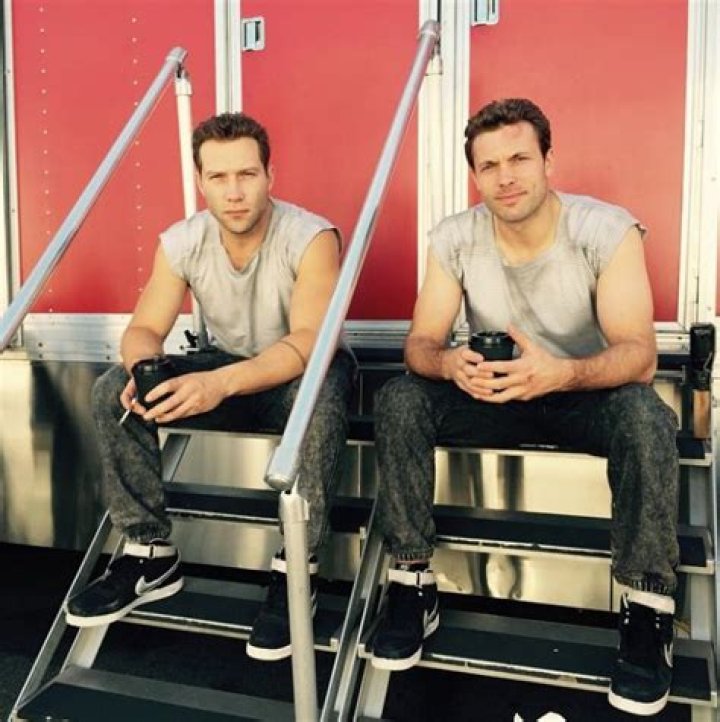 Jai Courtney Height, Weight, Age, Girlfriend, Family, Facts, Biography