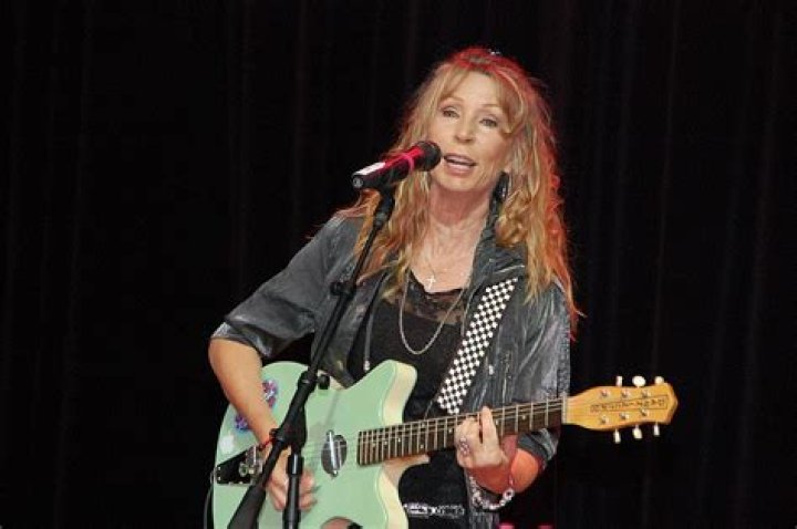 Juice Newton Net Worth | Celebrity Net Worth