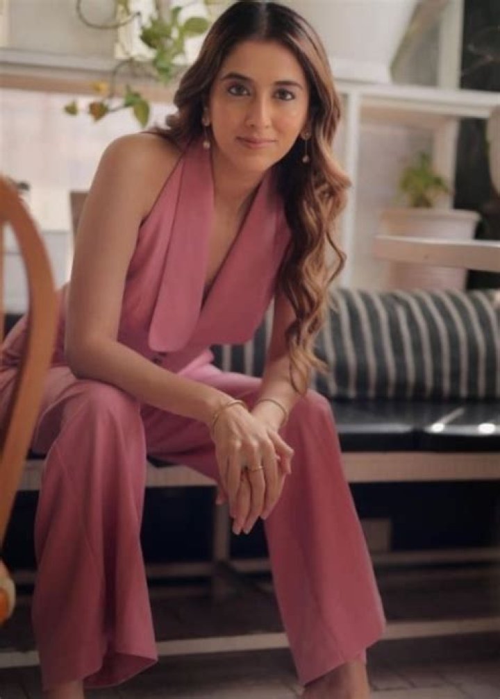 Karishma Mehta Height, Weight, Age, Education, Family