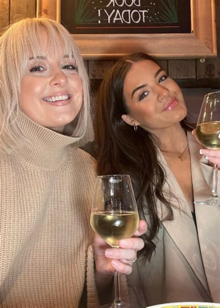 Katie Thistleton Height, Weight, Age, Husband, Family