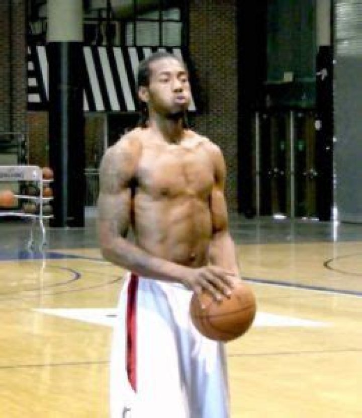 Kawhi Leonard Height, Weight, Age, Girlfriend, Family, Facts, Biography