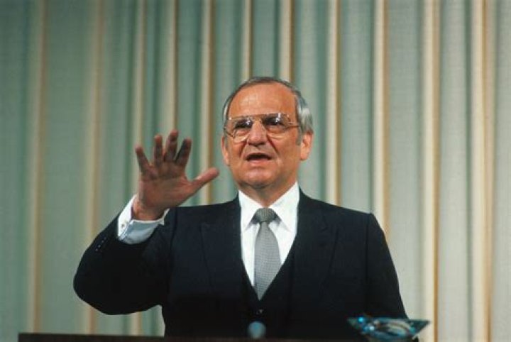 Lee Iacocca Net Worth | Celebrity Net Worth
