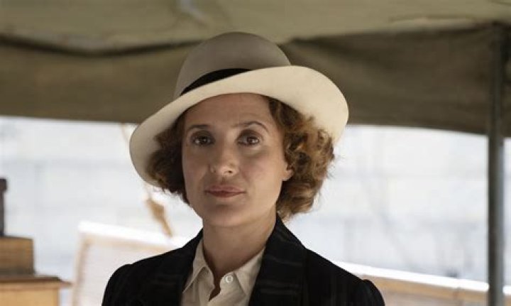 Lyndsey Marshal Net Worth | Celebrity Net Worth