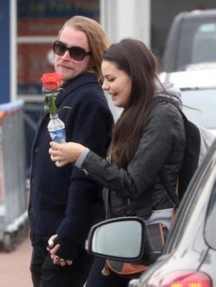 Macaulay Culkin Height, Weight, Age, Girlfriend, Family, Facts, Biography