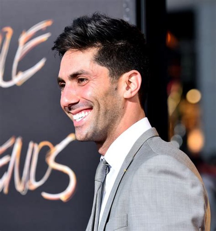 Nev Schulman Net Worth | Celebrity Net Worth
