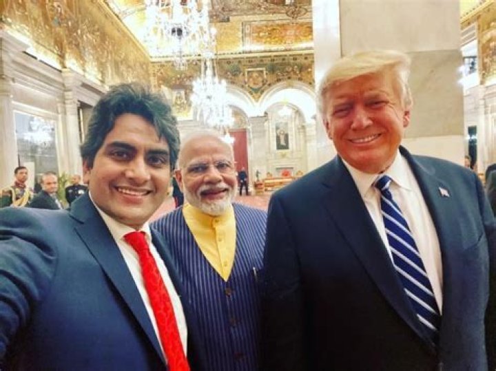 Sudhir Chaudhary Height, Weight, Age, Wife, Education, Biography