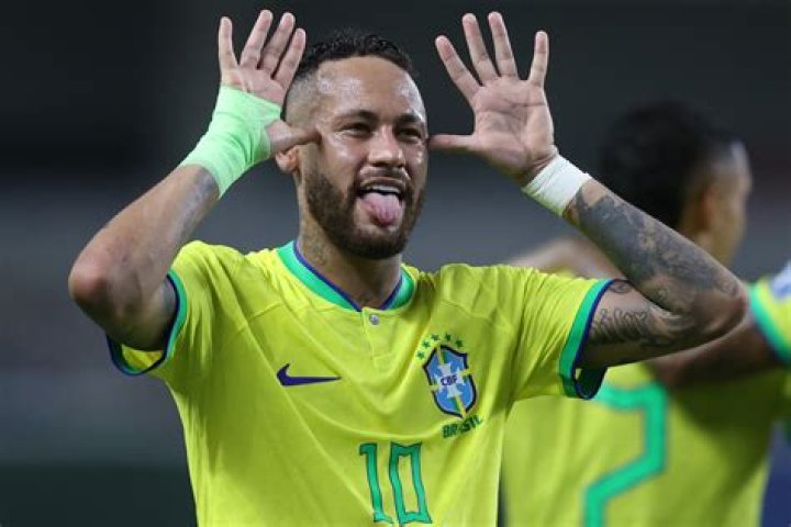 The Insanely Lavish Spending Habits Of 22 Year Old Brazilian Soccer Star Neymar