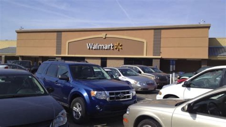 Walmart Shopper Horrified to Find Mold on Food: 