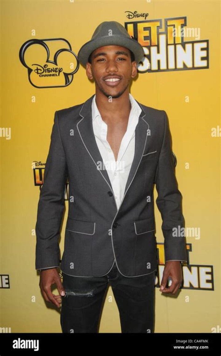 Who is Brandon Mychal Smith Dating Now