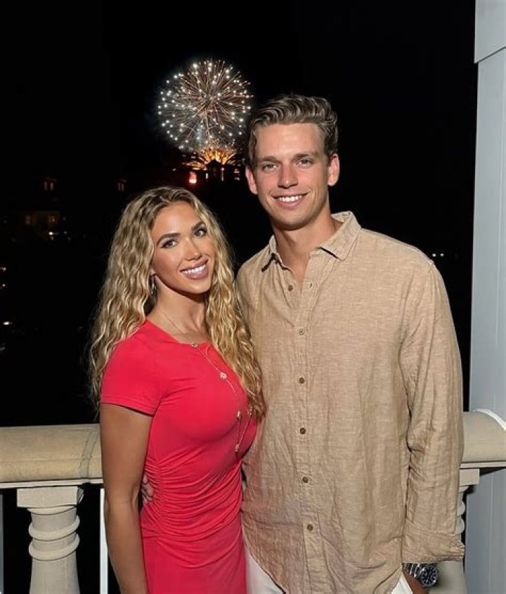 Who is Derek Sanders Dating Now