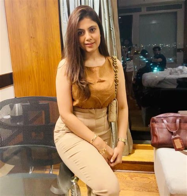 Who is Hins Cheung Dating Now