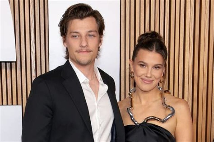 Who is Jake Andrews Dating Now?