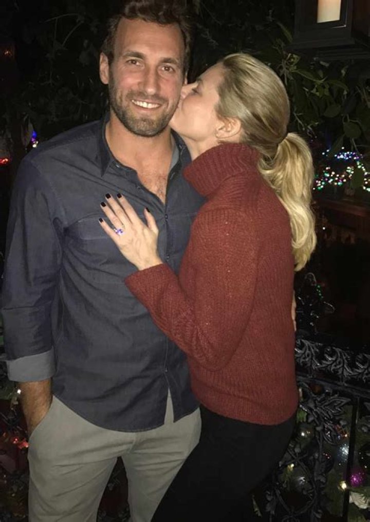 Who is Jarret Stoll Dating Now?