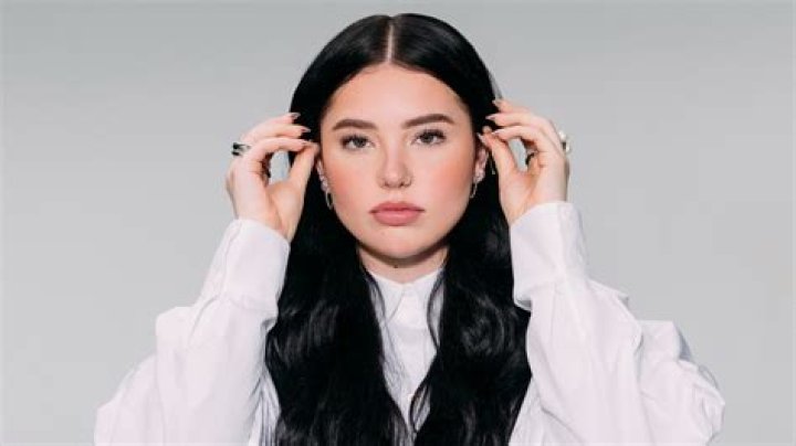 Who is Lauren Toyota Dating Now