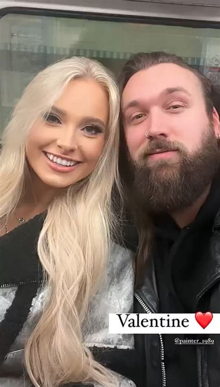 Who is Lillian Lloyd Dating Now