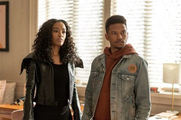 Who is Lovell Adams-Gray Dating Now