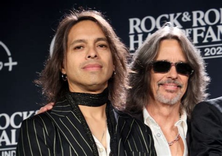 Who is Luis Figo Dating Now