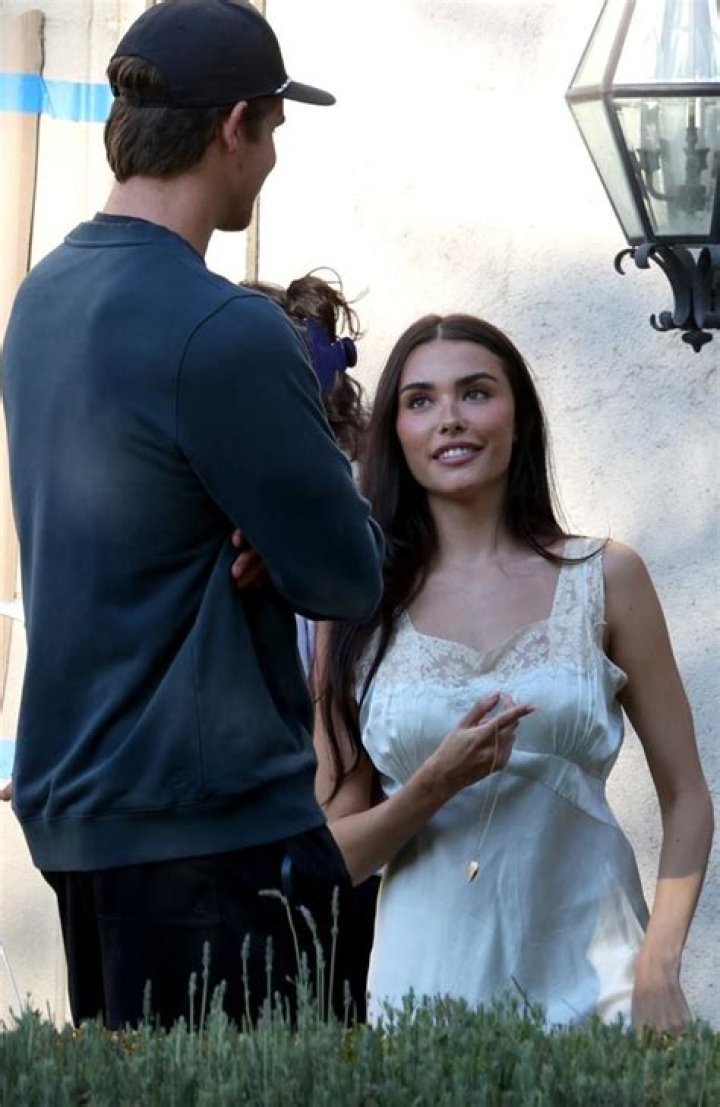 Who is Renee Herbert Dating Now