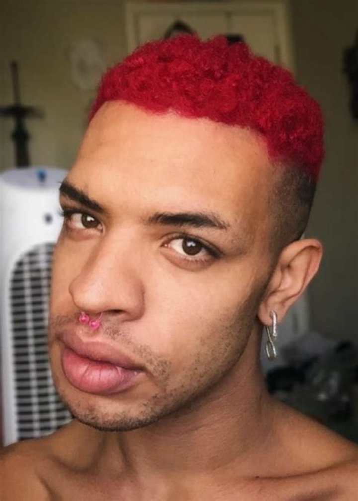 Yvie Oddly Height, Weight, Age, Boyfriend, Family, Facts, Biography