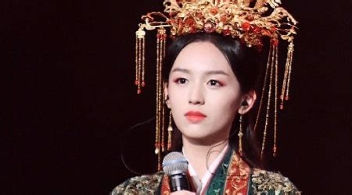 Zhou Ye Height, Weight, Age, Boyfriend, Biography, Family, Facts